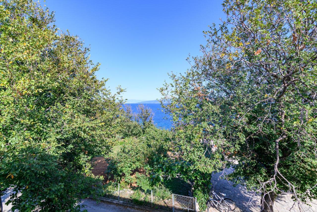 Apartments By The Sea Duga Luka - Prtlog, Labin - 2335 Exterior photo