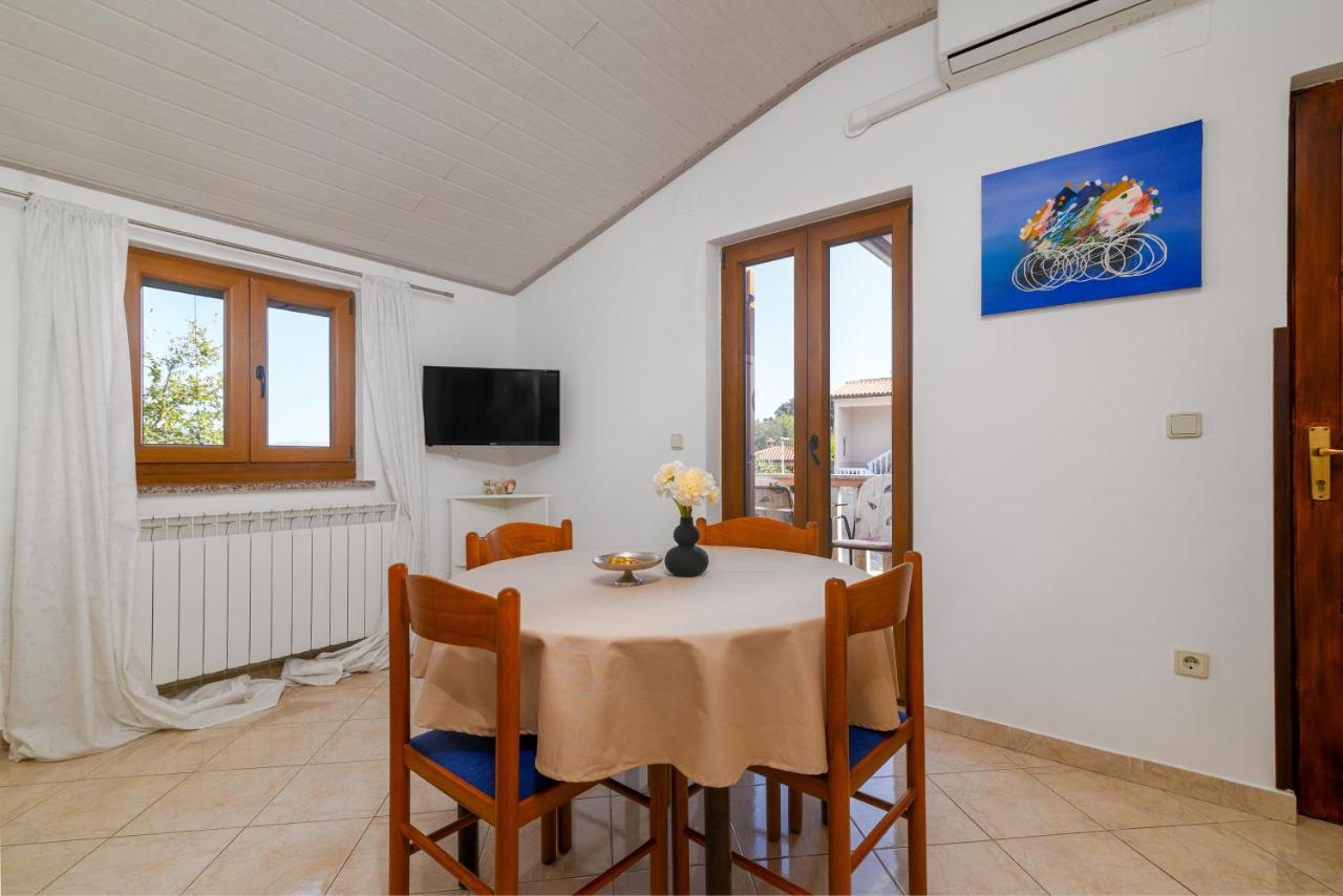 Apartments By The Sea Duga Luka - Prtlog, Labin - 2335 Exterior photo