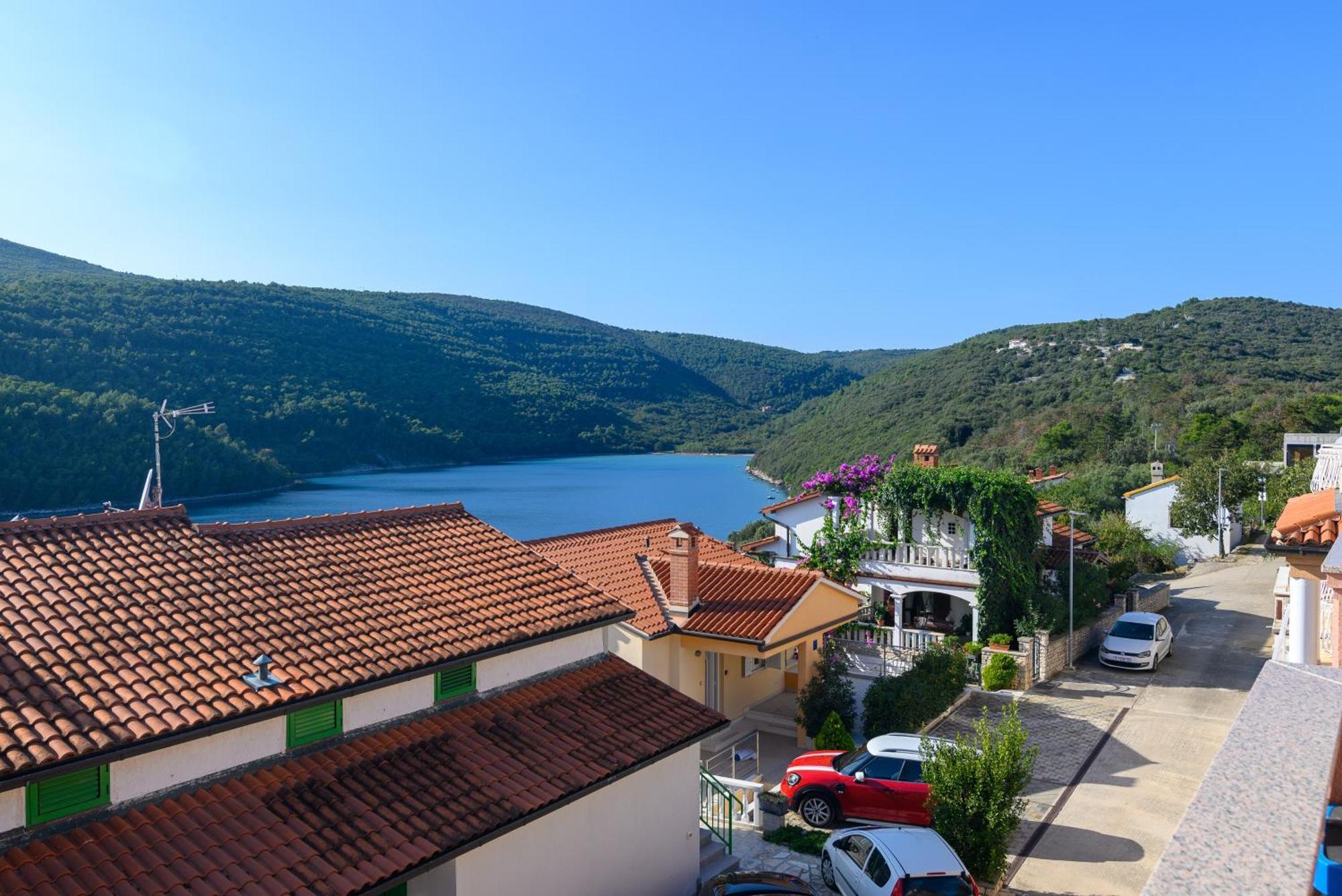 Apartments By The Sea Duga Luka - Prtlog, Labin - 2335 Exterior photo