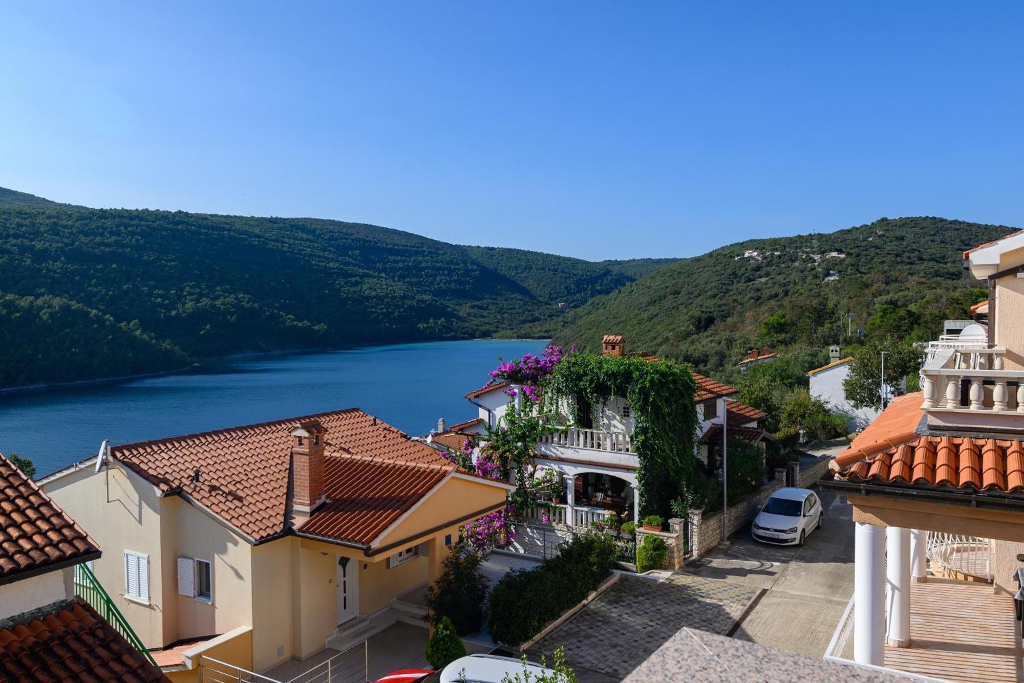 Apartments By The Sea Duga Luka - Prtlog, Labin - 2335 Exterior photo