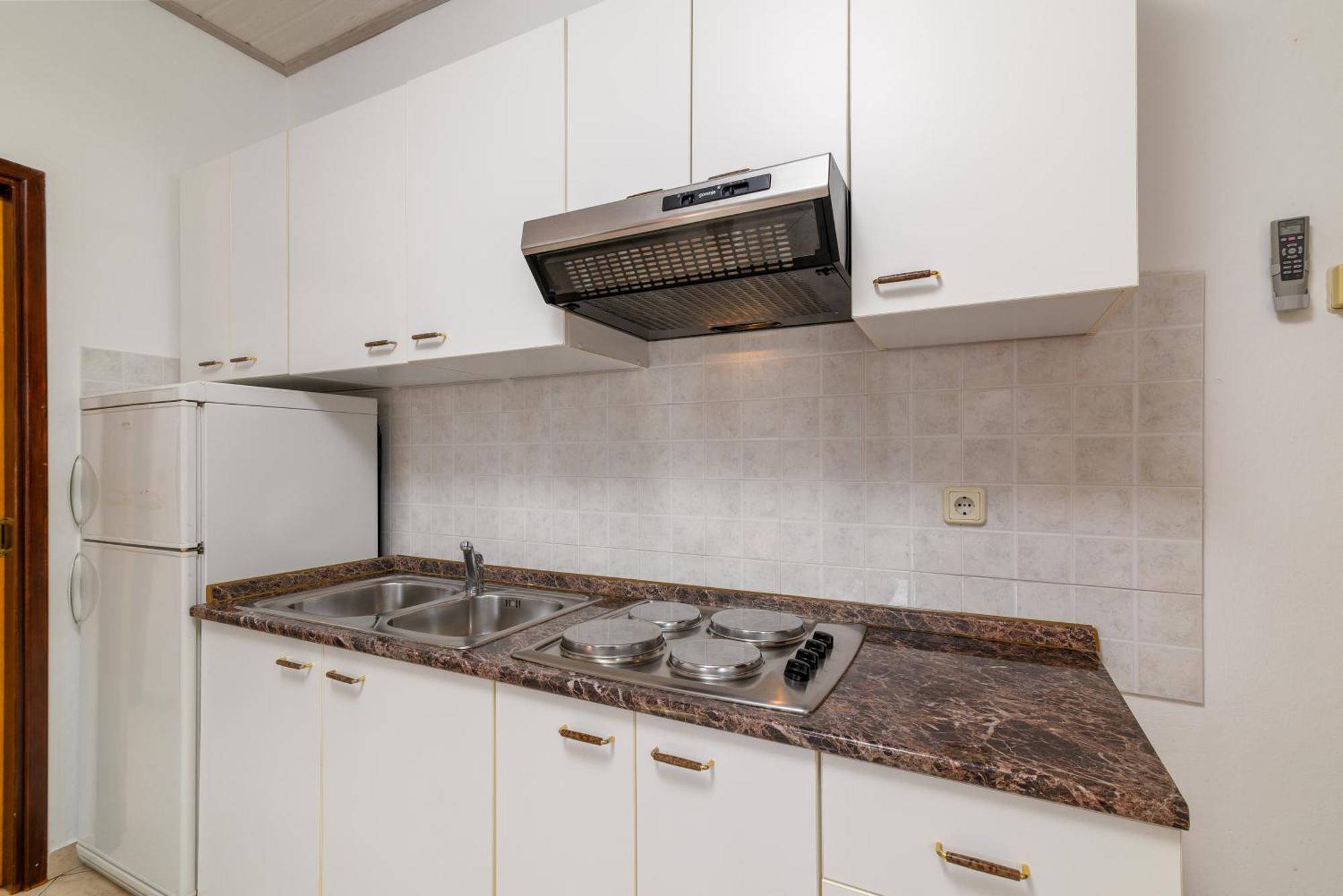 Apartments By The Sea Duga Luka - Prtlog, Labin - 2335 Room photo