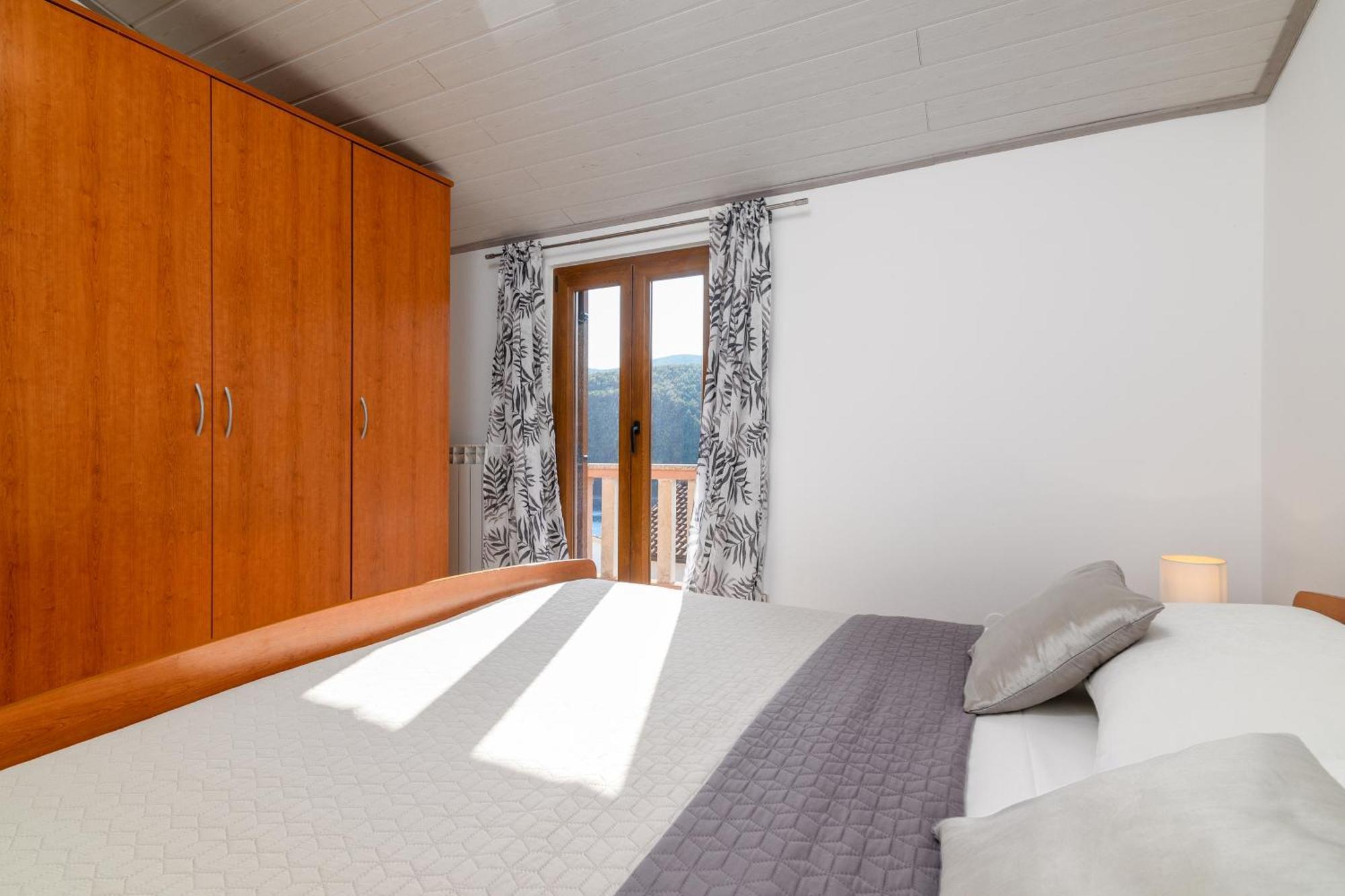 Apartments By The Sea Duga Luka - Prtlog, Labin - 2335 Room photo